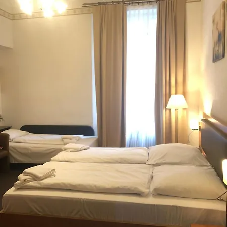 Adam Ξενοδοχείο