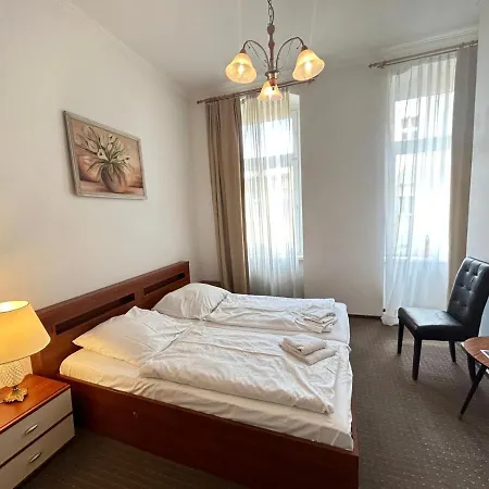 阿达姆酒店 酒店 2*